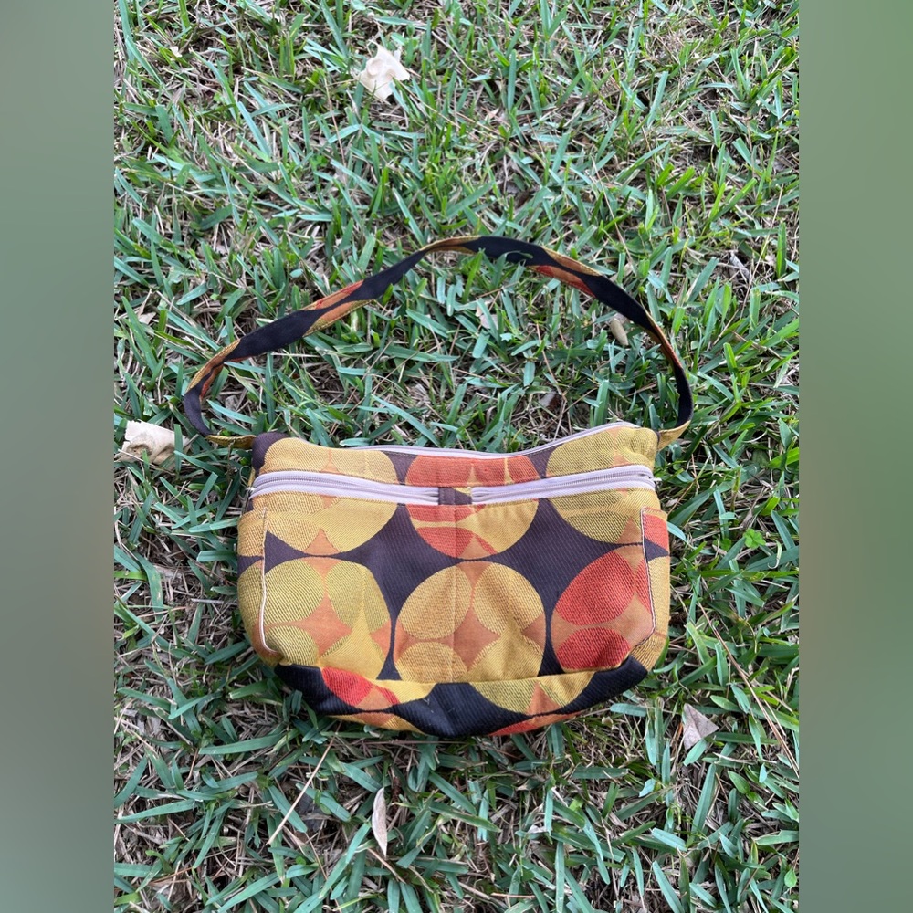 Purse - Picture 1 of 3